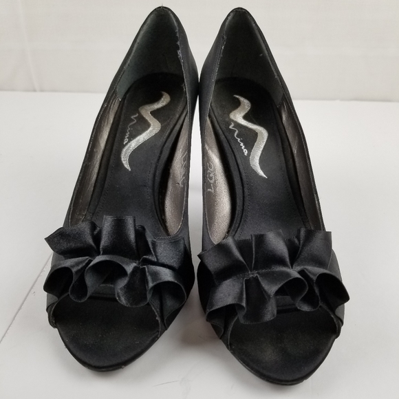 Nina Shoes - Nina EUC black satin peep toe pumps with bows 8.5M